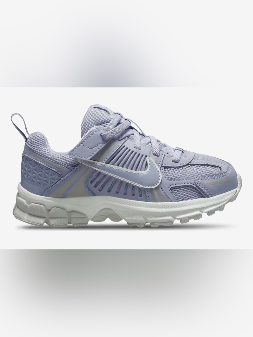 NIKE VOMERO KIDS GHOST/SUMMIT SIZE 3Y